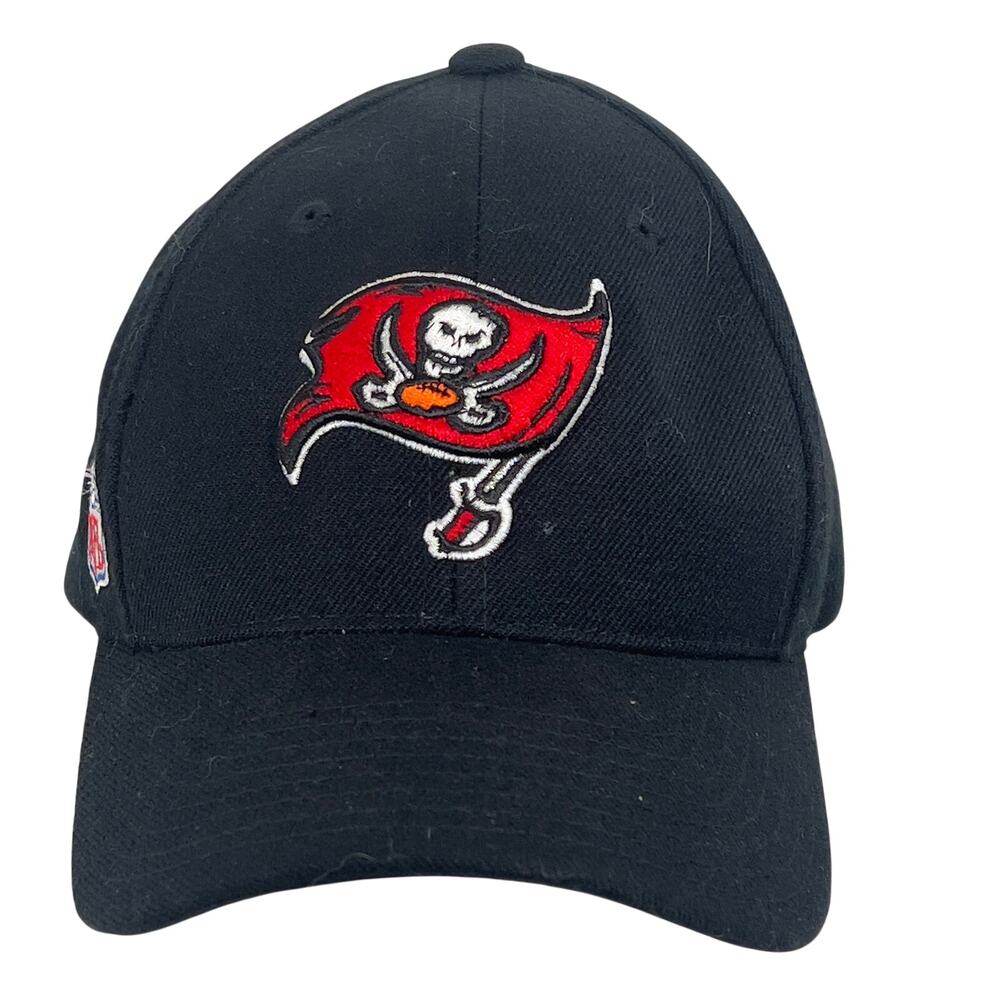 Tampa Bay Buccaneers Hat NFL Team Apparel Embroidered Pirate Flag Black Red Cap